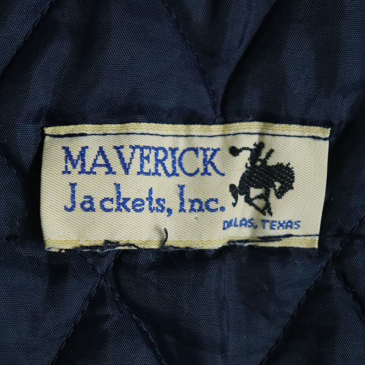 K9J/Y5.11-1　90s~　アメリカ古着　MAVERICK Jackets, Inc.　デニムスタジャン　バーシティジャケット　中綿　コットン切替　ワッペン_画像6