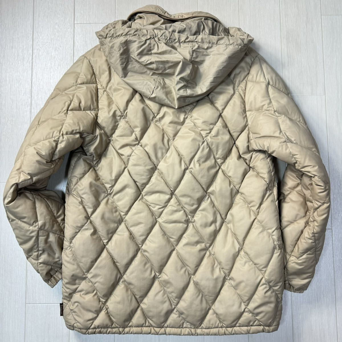 美品/M相当★モンクレール/MONCLER ダイヤキルティング 肉厚 ダウンジャケット コート ロゴジップ フード収納 ブルゾン 中綿 メンズ_画像10