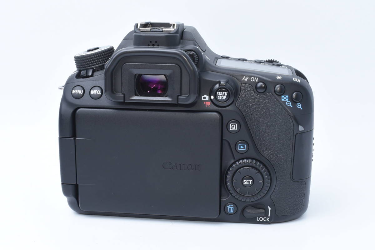 ★1円出品★ キャノン Canon EOS 80D トリプルレンズセット_画像3