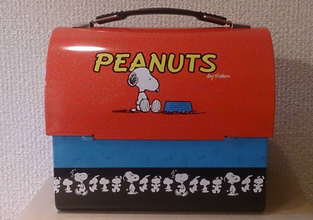 直輸入品 Peanuts ピーナッツ Snoopy スヌーピー 米国VANDOR社製 ブリキ ランチボックス ドーム型※未使用品/デッドストック/2000年前後品_後姿