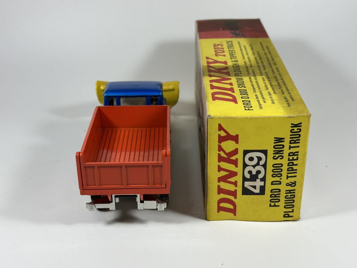 (s047) DINKY TOYS FORD D.800 SNOW PLOUGH AND TIPPER TRUCK 439 ディンキー ミニカー 当時物_画像2