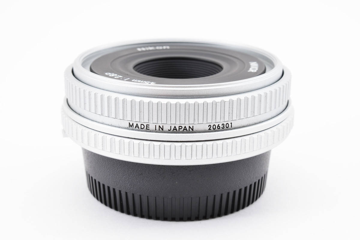 Nikon ニコンAI Nikkor 45mm F2.8P シルバーパンケーキレンズ Nikon ニコンAI Nikkor 45mm F2.8P シルバーパンケーキレンズ