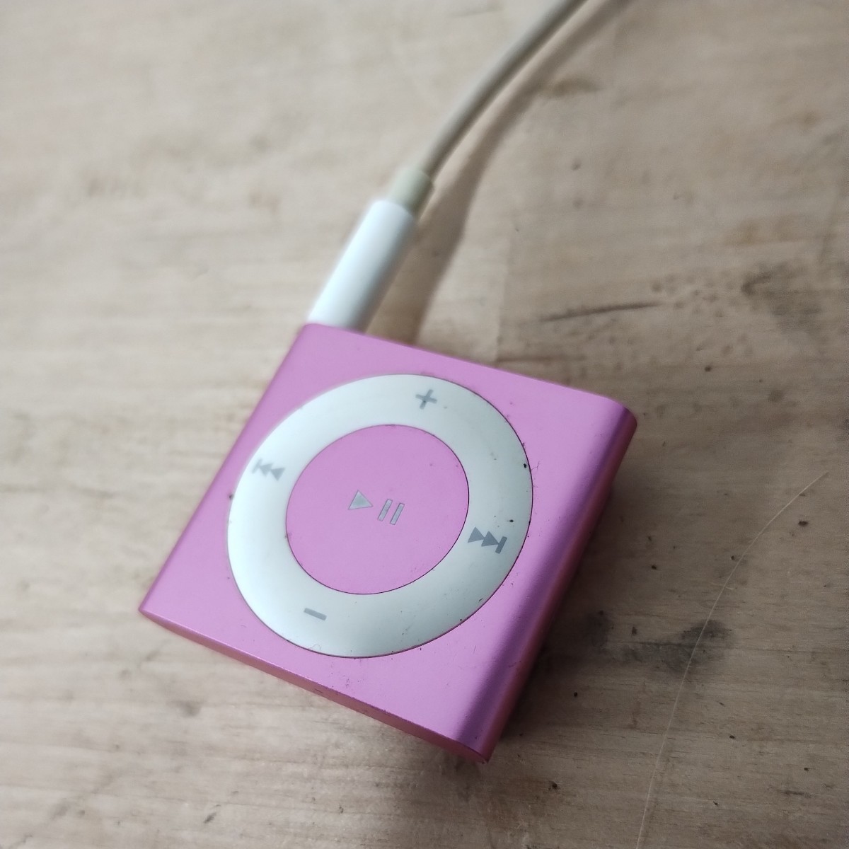 Apple iPod shuffle A1373 2GB 第4世代_画像2