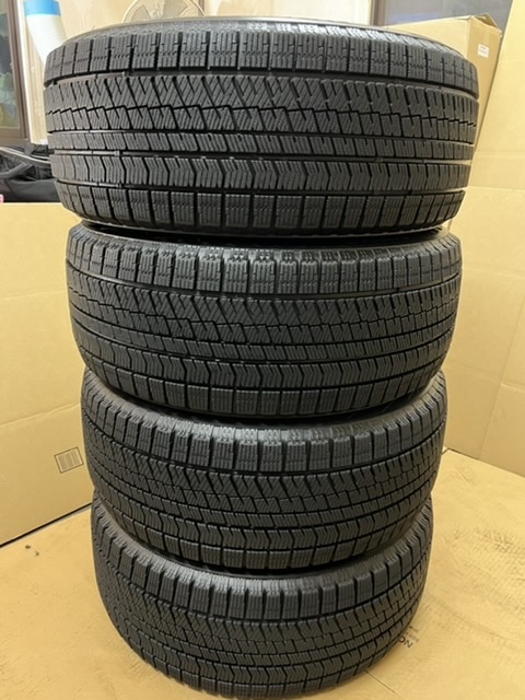 中古タイヤ　235/50/18 BRIDGESTONE ブリヂストン スタッドレス　　4本セット(ほぼ新品タイヤ(溝8.5ミリ_画像7