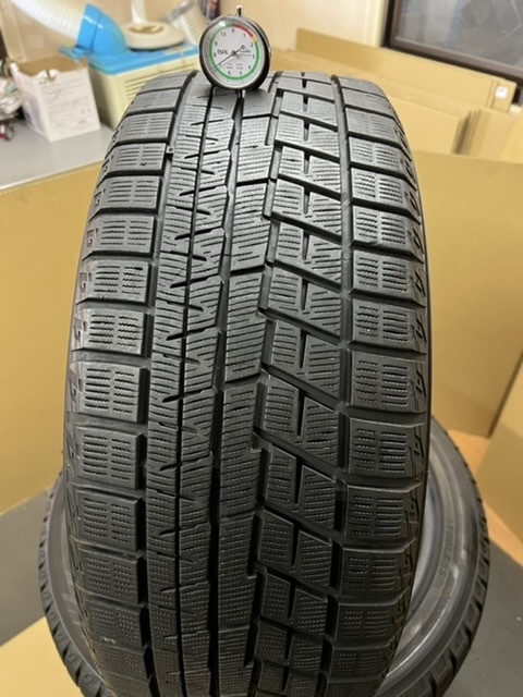 中古タイヤ　225/45/18　YOKOHAMA iceGUARD スタッドレス　　4本セット) 溝7ミリ(タイヤの状態は良好です_画像3