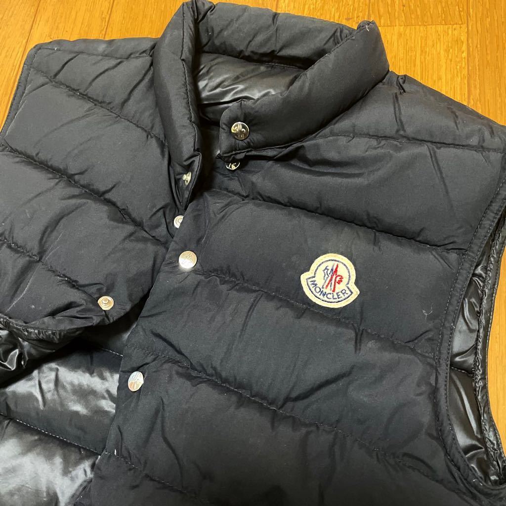 MONCLER ライトダウンベストFEBE 極美品_画像4