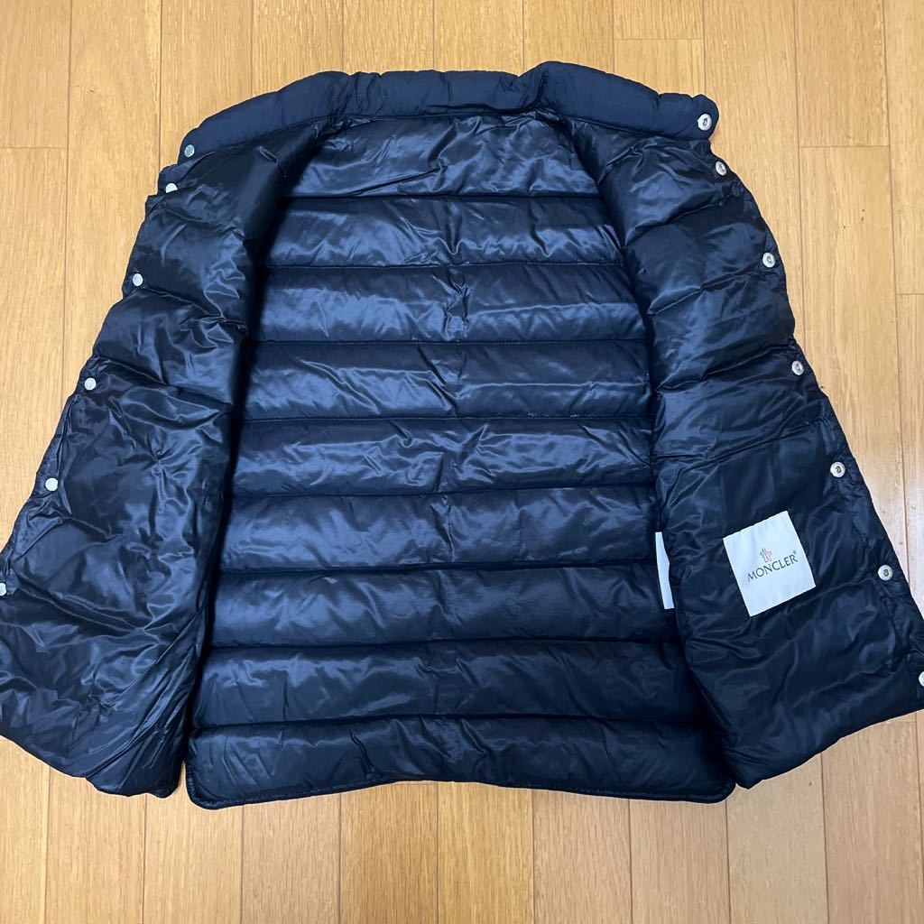 MONCLER ライトダウンベストFEBE 極美品_画像3