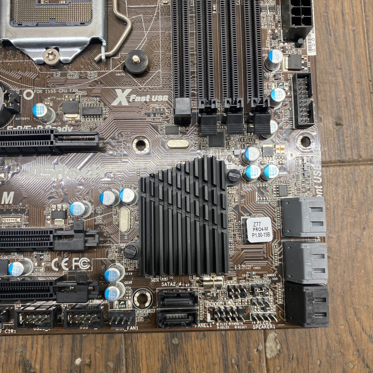 MG11-58 激安 マザーボード ASRock Z77 Pro4-M LGA1155 BIOS立ち上がり確認済み ジャンク_画像3