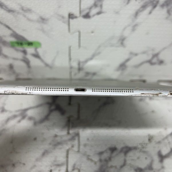 TB-25 激安 タブレット iPad A1474 通電ok 液晶割れ ジャンク_画像5