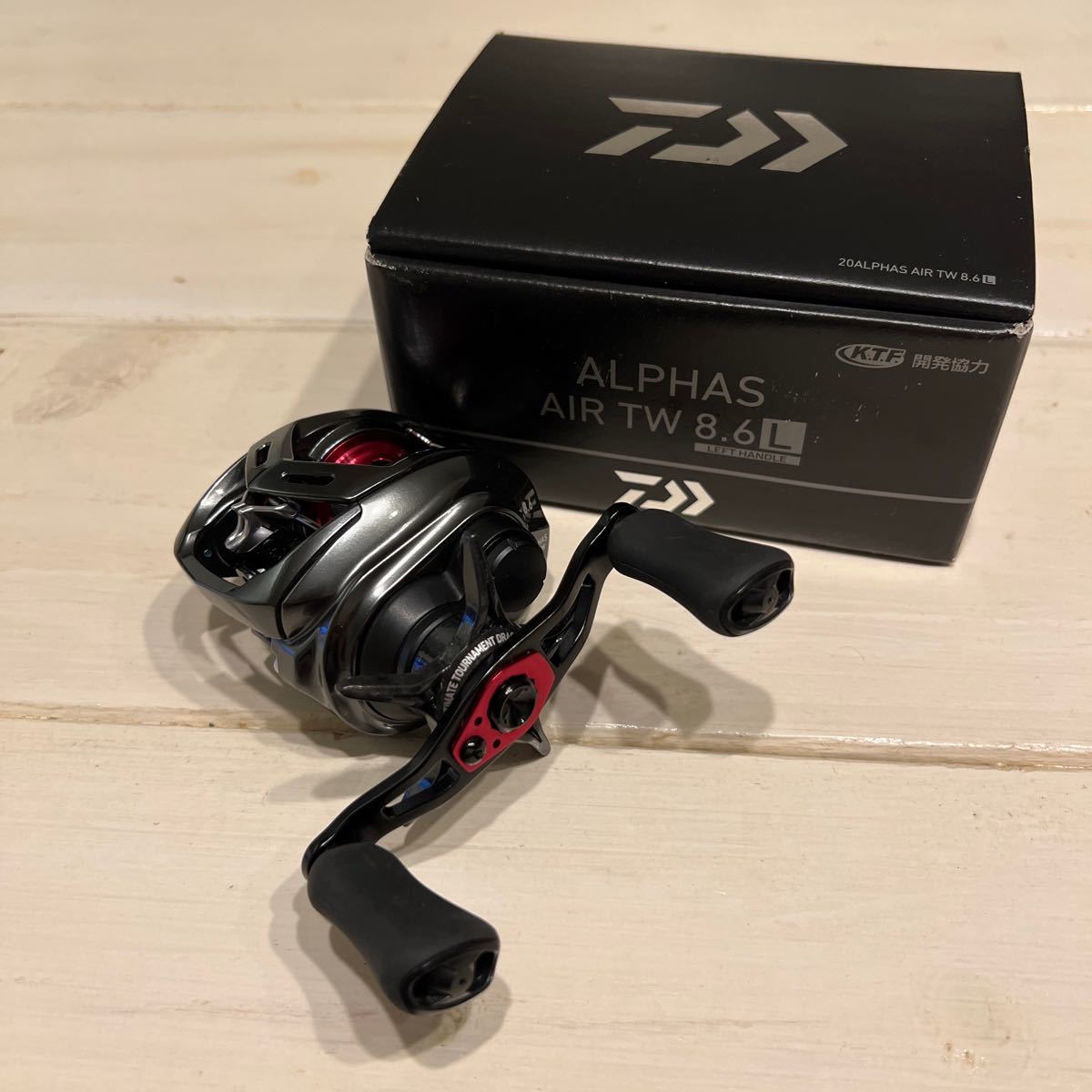 【極美品】人気機種 ダイワ 20 アルファス エアー TW 8.6L Daiwa ALPHAS AIR TW レフトハンドル ベイトフィネス 渓流 トラウト バス_画像1