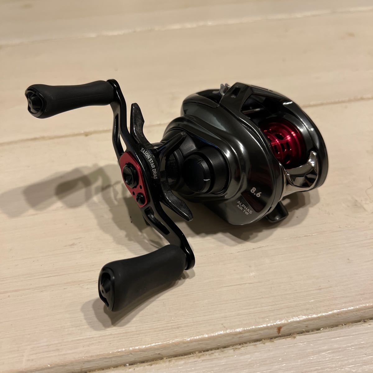 【極美品】人気機種 ダイワ 20 アルファス エアー TW 8.6L Daiwa ALPHAS AIR TW レフトハンドル ベイトフィネス 渓流 トラウト バス_画像4