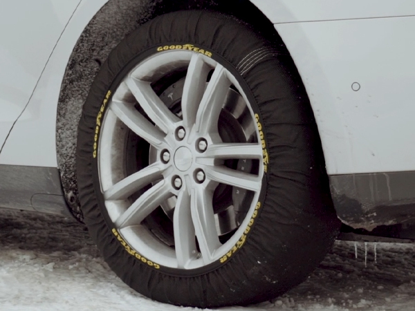 GOODYEAR snow socks cloth made tire chain CLASSIC L Alpha Romeo Giulia / quadrifoglio / ABA-95229 245/35R19