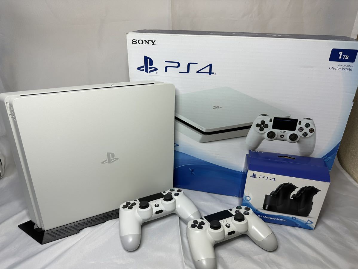 PlayStation4 slim CUH-2000B BO2 1TB グレーシャーホワイト