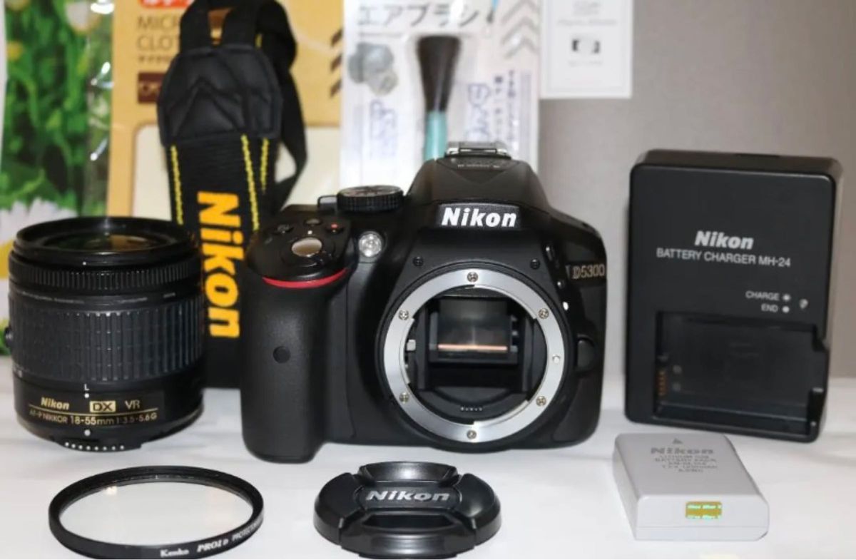 ☆美品☆ニコン Nikon D5300☆WIFI機能付き！☆付属品多数！