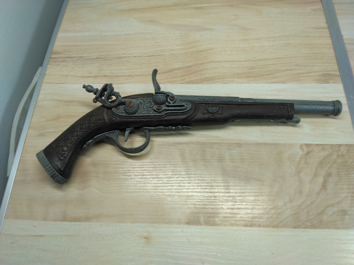 当時物　レトロ　ジャンク　フリントロックピストル レプリカ　古式銃　ヴィンテージ　飾り物　おもちゃ　海賊　装飾銃　R_画像1