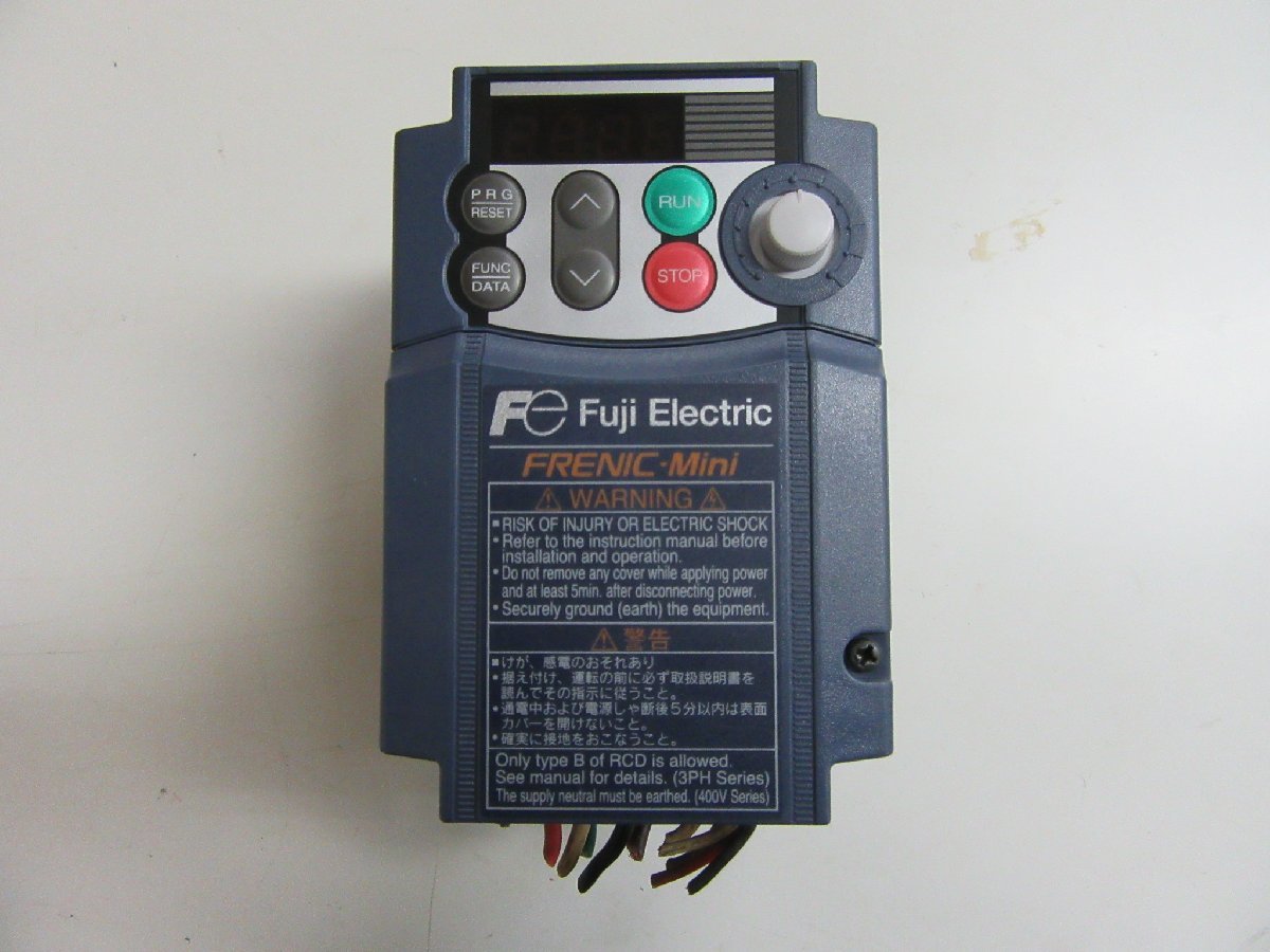 高級感 TP230188　コンパクト形インバーター　富士電機/FUJI ELECTRIC　FRNO.4C2S-2J　動作未確認 その他