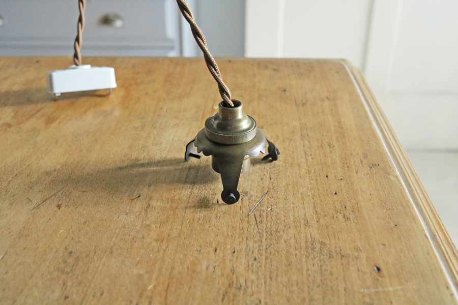 1920年代 フランス アンティーク 飴色 真鍮 ソケット ランプ 1-E*/吊り下げ 北欧 照明 陶器 磁器 イギリス カフェ レトロ アトリエ GT_画像2
