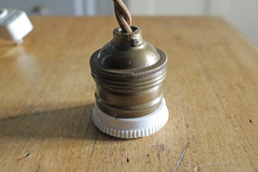 1920年代 フランス アンティーク 飴色 陶器 フランジ 真鍮 ソケット ランプ J*/吊り下げ 英国 北欧 照明 イギリス カフェ アトリエ ライト_画像6