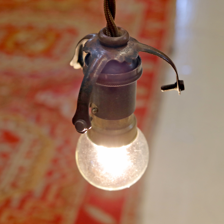 1920年代 フランス アンティーク 飴色 真鍮 ソケット ランプ 1-A*/吊り下げ 英国 北欧 照明 陶器 磁器 イギリス カフェ レトロ アトリエ_画像1