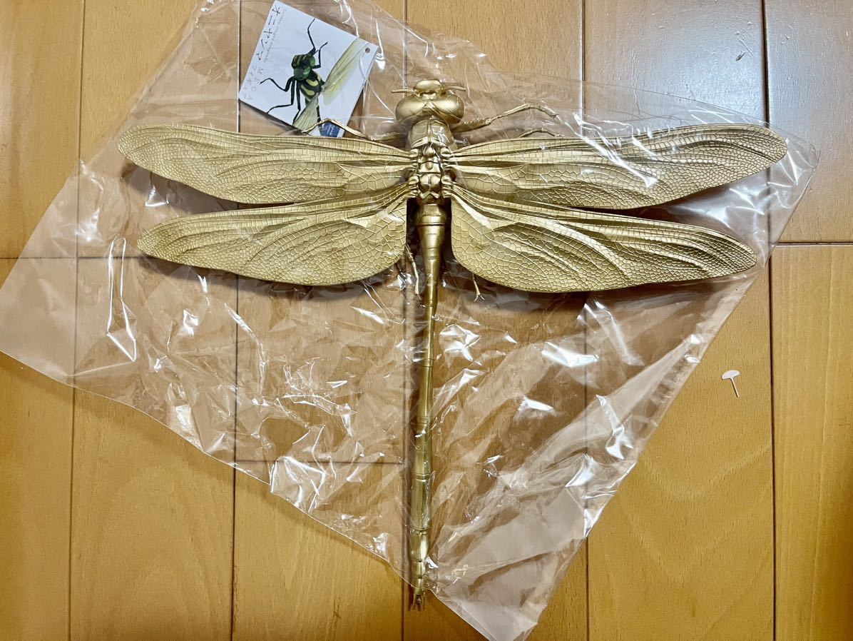 GOLD オニヤンマMEGAフィギュア ソフビ 全長約30cmメガサイズ昆虫フィギア ゴールド 1種 未使用 新品の画像1