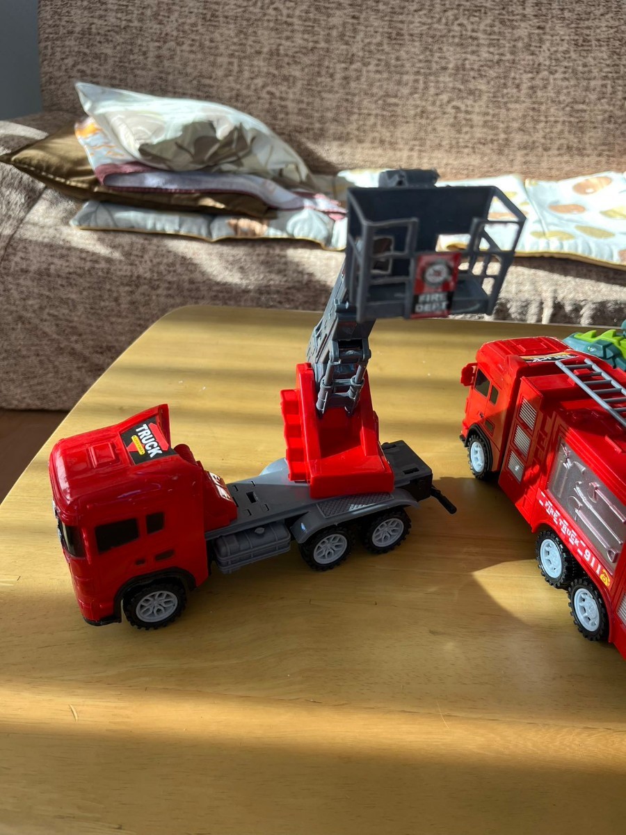 はたらくくるま　赤　二個セット　消防車　はしご車　大きい_画像5
