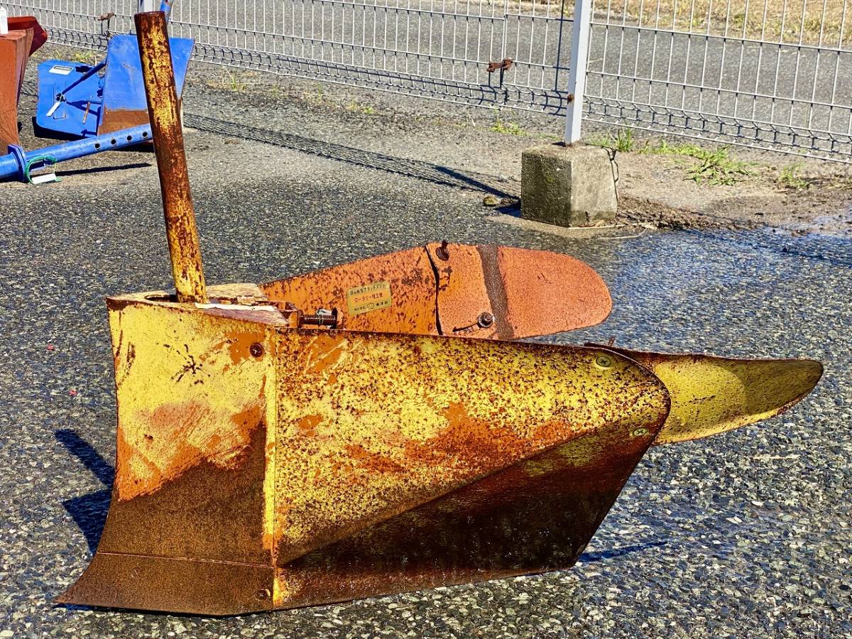 [374] 鳥取県発 培土器 東洋社 ロータリー畦立機 【 トラクター、耕運機 】培土機 丸軸 うねたて 現状販売 引取歓迎 広島 岡山 島根 兵庫_画像1