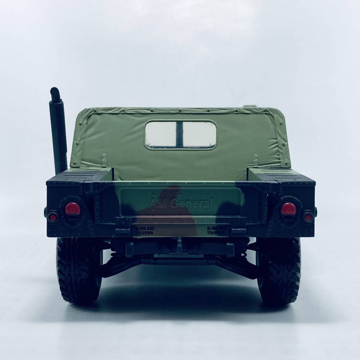 絶版品 希少モデル タミヤ コレクターズクラブ 1/20 M998カーゴ HUMVEE ハンビー アメリカ軍 高機動多用途車 兵員輸送型 迷彩カラー ハマー_画像7