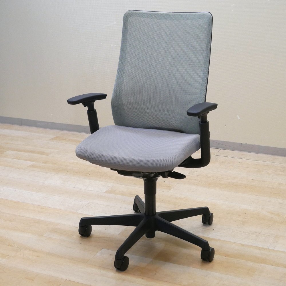 オカムラ okamura フルーエント オフィスチェア グレー 事務椅子 肘付き リクライニング メッシュ EG10458 中古オフィス家具