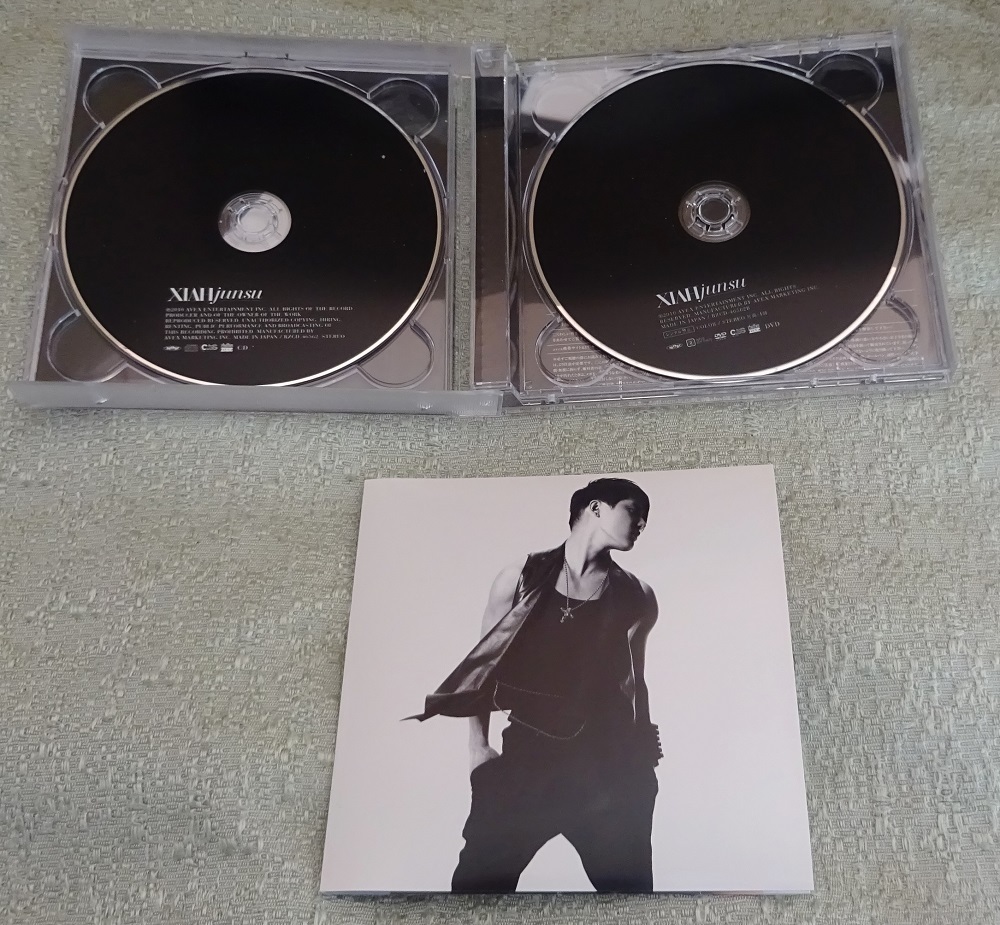 XIAH junsu「XIAH」★日本発売盤CD(DVD付)　★初回盤　★東方神起_内容品（ケースは見開きです。）