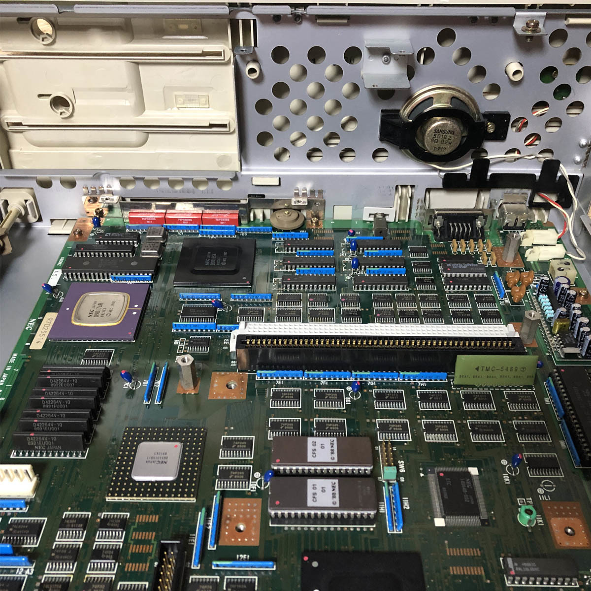 NEC PC-9801RA2 ジャンク/リペア・コンデンサ交換済み 本体のみ_画像6
