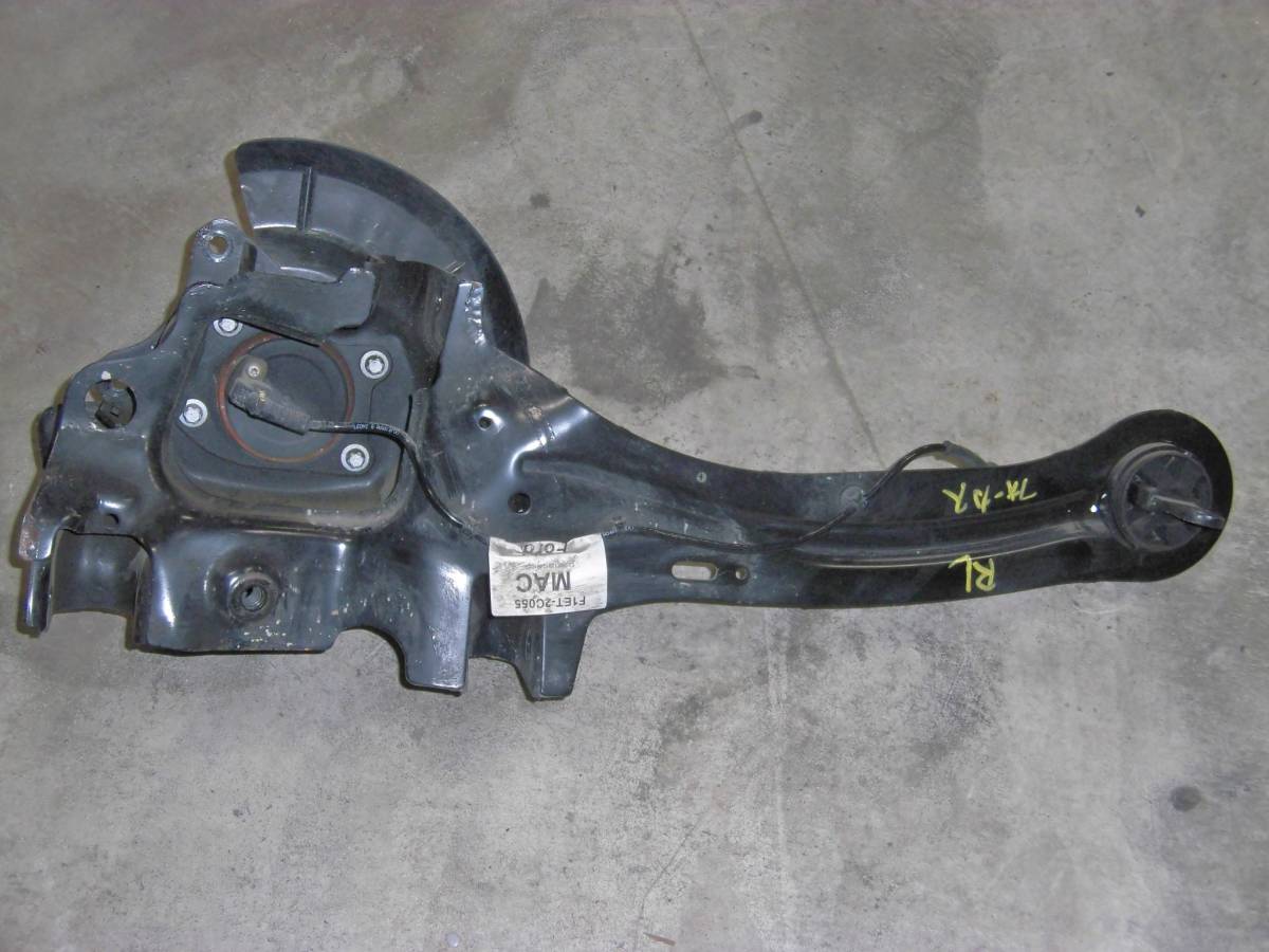  Ford Focus sport ABA-MPBM9D M9D rear left Knuckle & hub J9-107(5