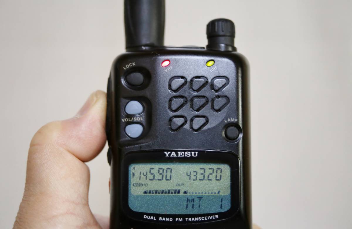 YAESU　ヤエス　FT-51　144/430MHz　デュアルバンド　5W　無線機_画像3