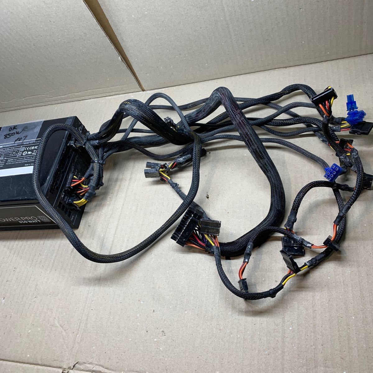 850W / BQTP10-850W /80PLUS 認証 ATX電源ユニット 動作確認済み PCパーツ PC電源ATX電源BOX 中古 タイプ 80PLUS 黒 （ P07）