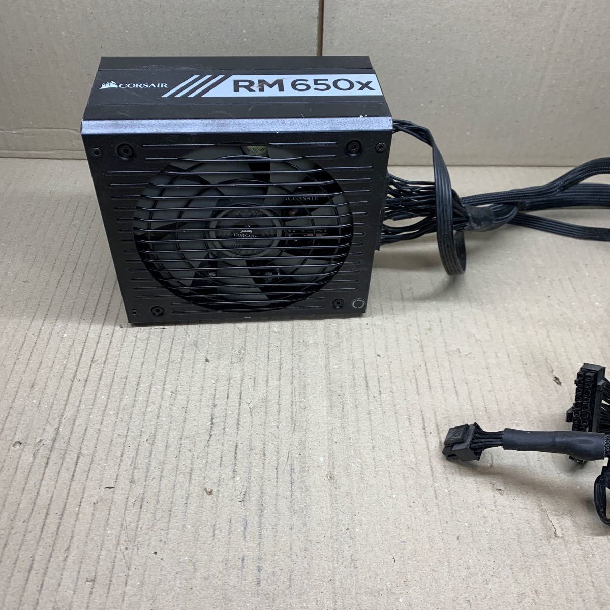 650W /RM650X /80PLUS 認証 ATX電源ユニット 動作確認済み PCパーツ PC電源ATX電源BOX 中古 タイプ 80PLUS 黒 （ P37）_画像6