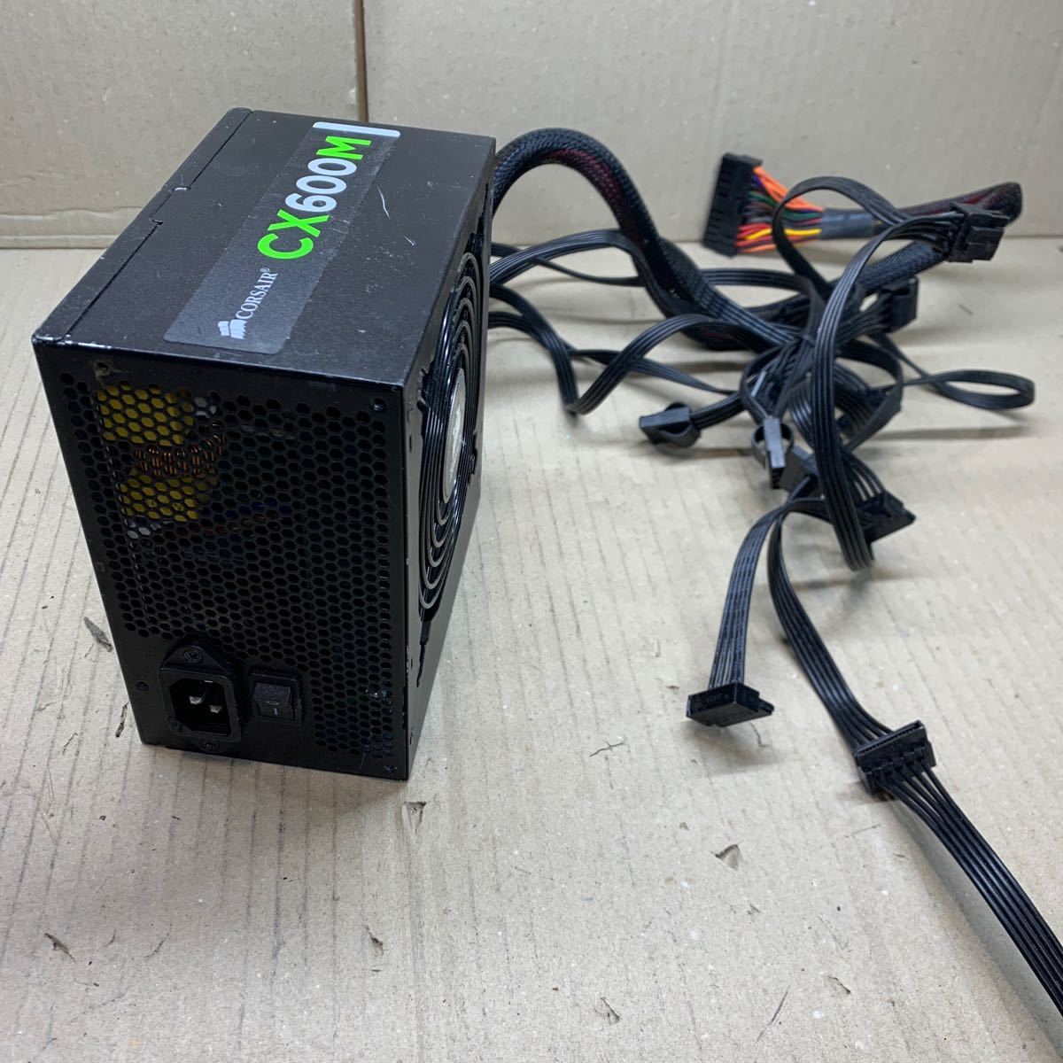  600W /CX600M/ 80PLUS 認証 ATX電源ユニット 動作確認済み PCパーツ PC電源ATX電源BOX 中古 タイプ 80PLUS 黒 （ P45）_画像7