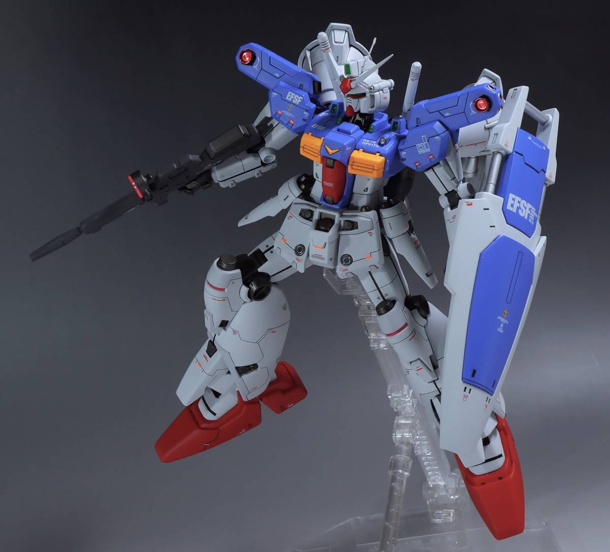 MG 1/100 ガンダムGP01Fb フルバーニアン 改修塗装済み完成品_画像4