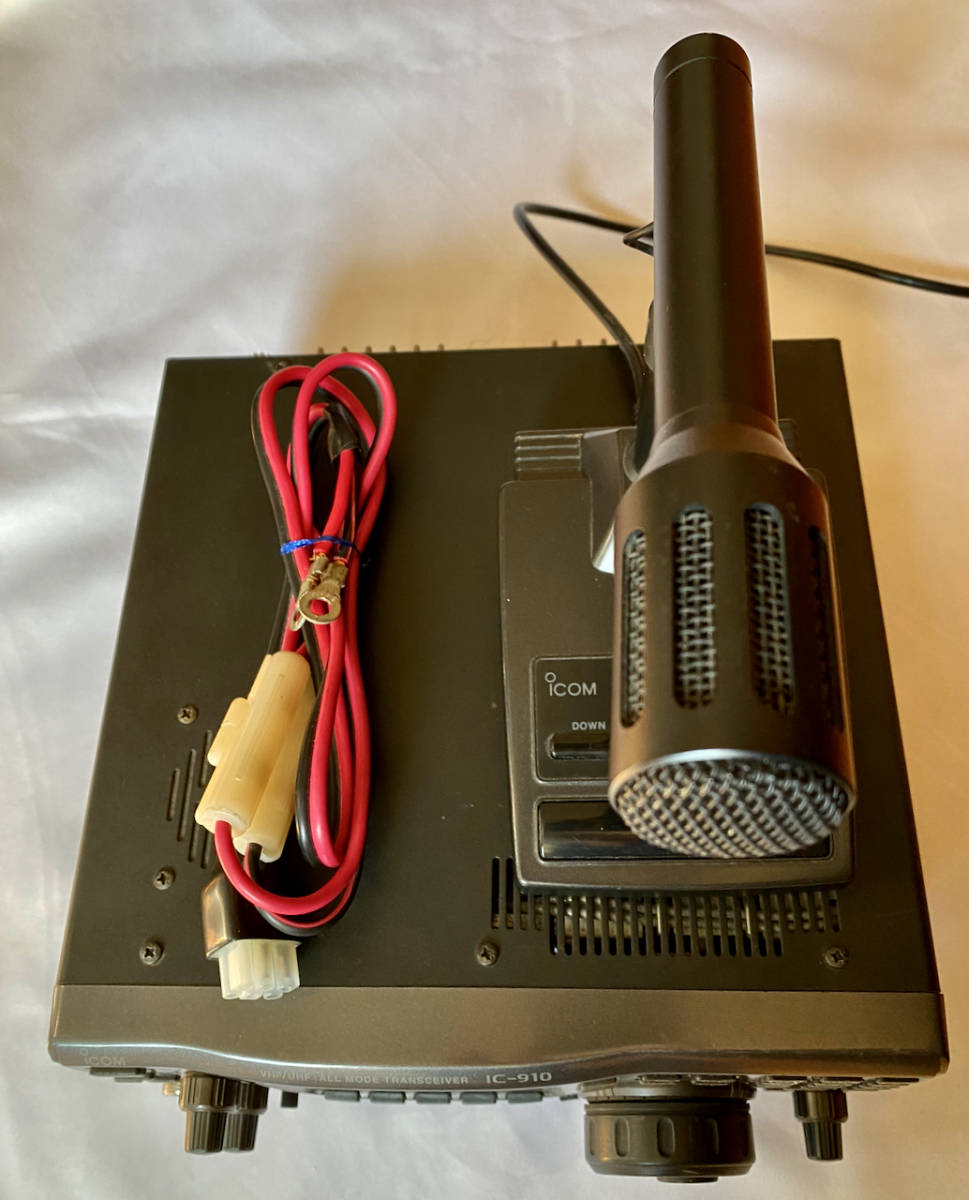 iCOM　IC-910　トランシーバー　無線機ジャンク品　スタンドマイクSM-20　不具合品_画像2