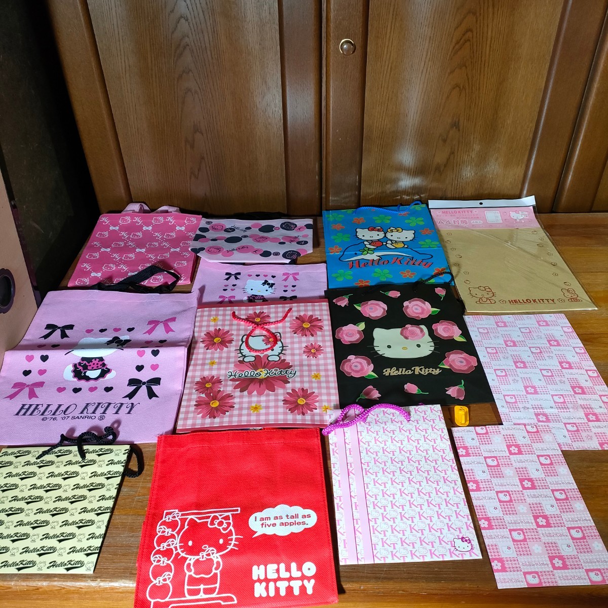 サンリオ キティ ハローキティ 大量 まとめ HELLO KITTY 雑貨 サンリオ キティ ハローキティ 大量 まとめ HELLO KITTY 雑貨