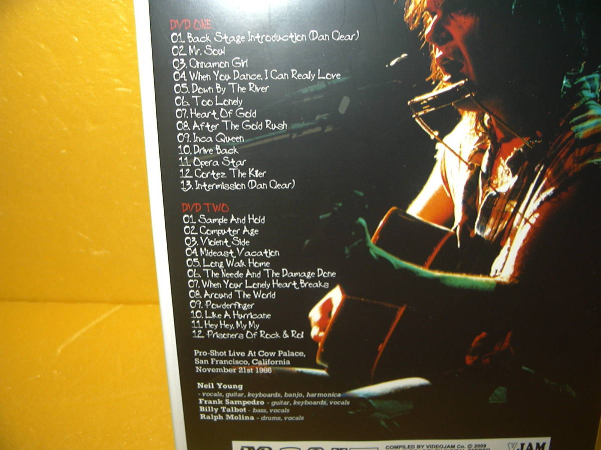 【2DVD】NEIL YOUNG「LIVE IN A RUSTED OUT GARAGE」_画像3