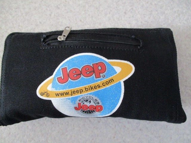 Jeep ジープ　デニム　黒　丈夫なトートバッグ　　エコバッグ　　折りたたみ　　肩掛けできる_エコバッグ、たたんだ状態