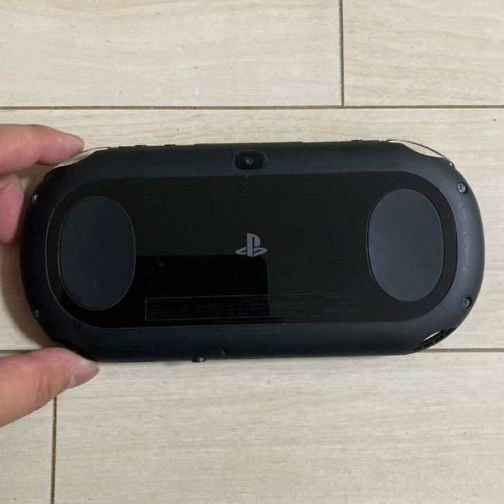 SONY PSVITA PCH-2000 ZA11 1GB 本体 wifi モデル 初期化 動作品 ソニー ピーエス ビータ ヴィータ プレイステーション プレステ 送料無料_画像3