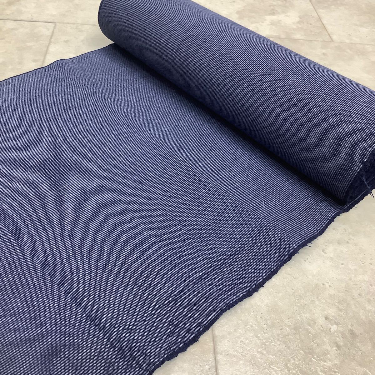 古布前掛け専門屋 縞絣 本藍染手織り木綿 目盲縞 反物 12m60cm39 古布前掛け専門屋 縞絣 本藍染手織り木綿 目盲縞 反物 12m60cm39