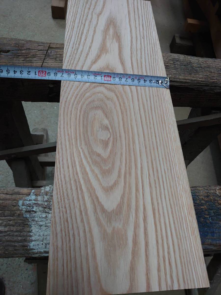 たも　No.1115-C　無垢　乾燥材　板（長さ520㎜ｘ幅170㎜ｘ厚み28㎜）1枚　木材　DIY　棚板　小物作りに_画像2