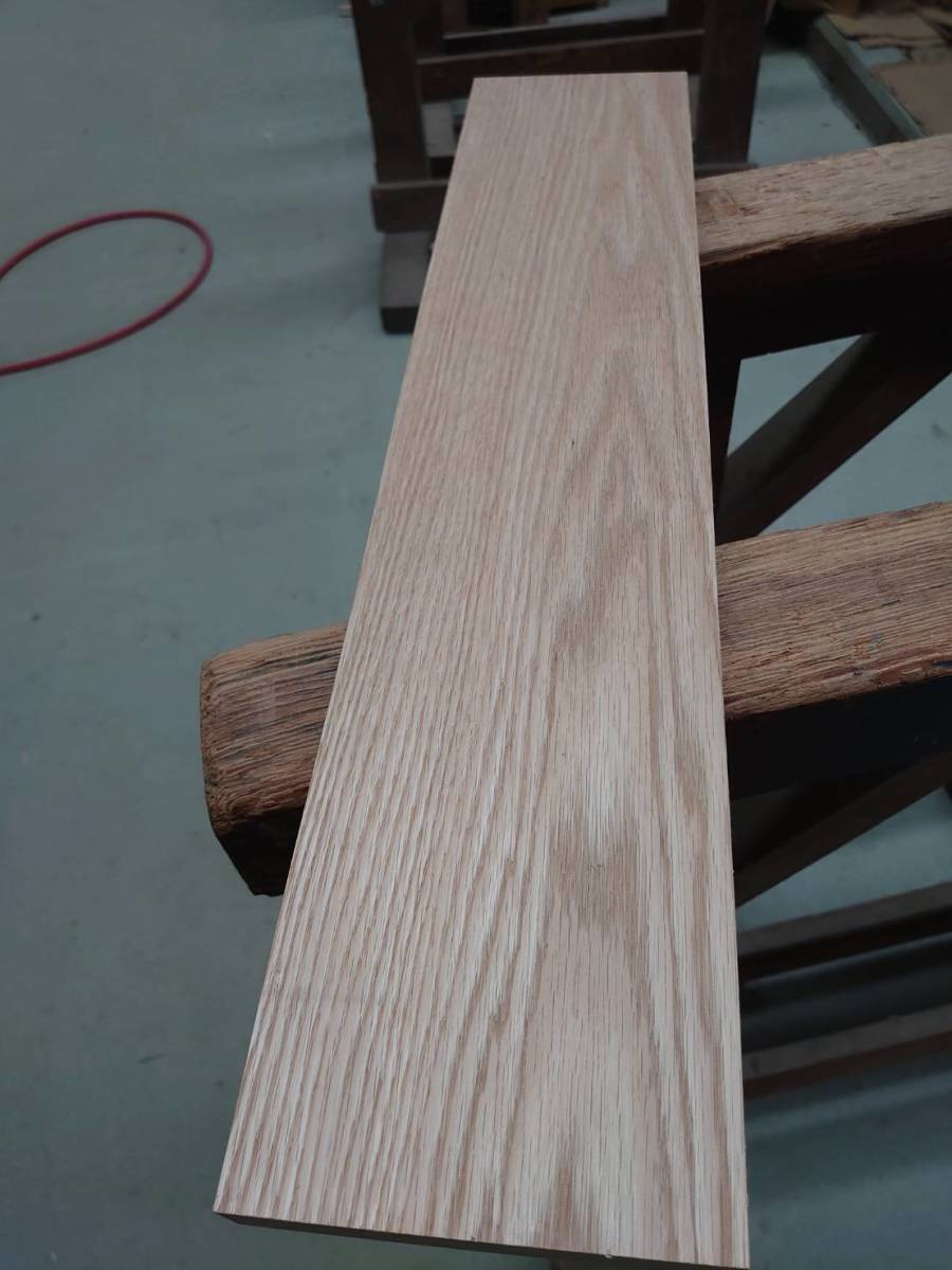 レッドオーク　No.1128-L　無垢　乾燥材　板（長さ600㎜ｘ幅125㎜ｘ厚み24㎜）1枚　木材　DIY　棚板　小物作りに_画像3