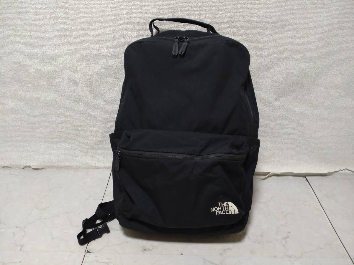 d0478◆ノースフェイスTHE NORTH FACEメトロデイパックMETRO DAYPACKリュックNM81658黒ブラック26L_画像1