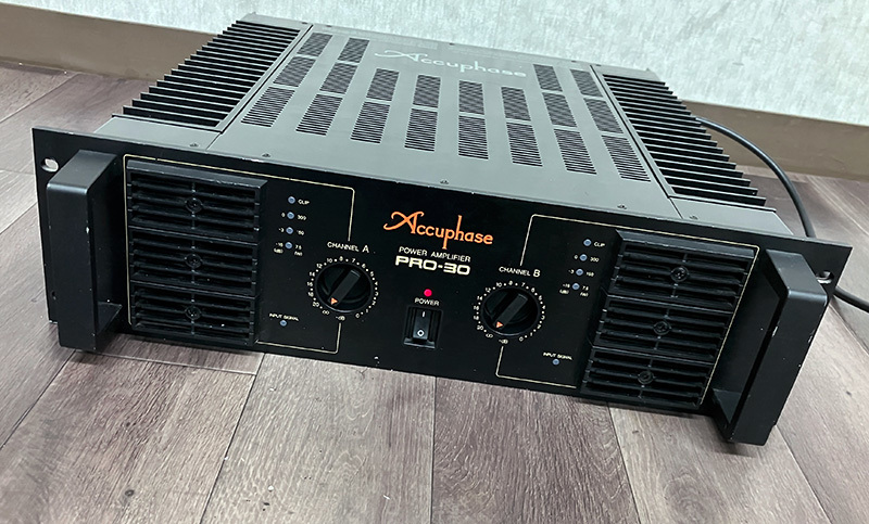 ■Accuphase PRO-30 PA パワーアンプ 業務用 アキュフェーズ 1000W■_画像2