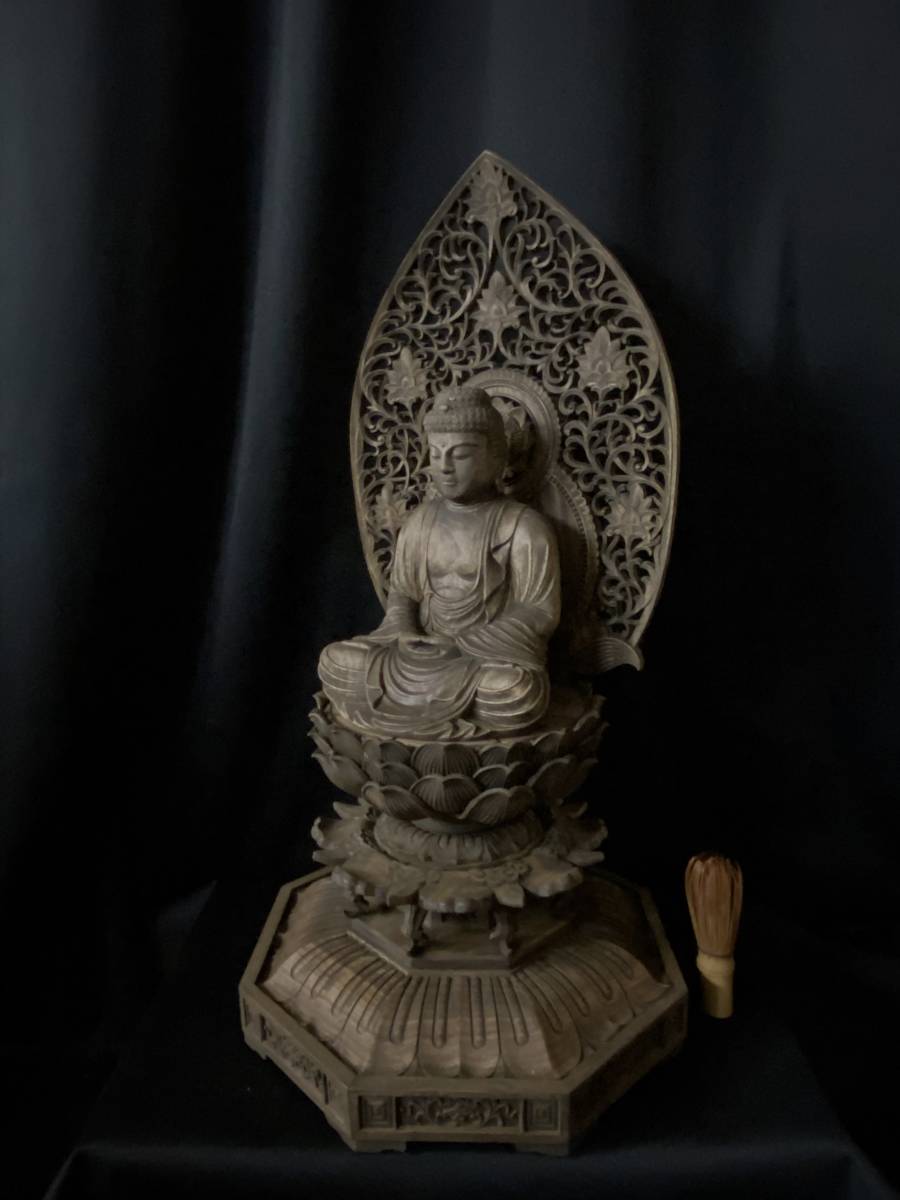 高62cm 井波彫刻 一刀彫り　仏教工芸品　時代彫刻　香樟材　木彫仏教　精密彫刻 仏師で仕上げ品　釈迦如来座像_画像4