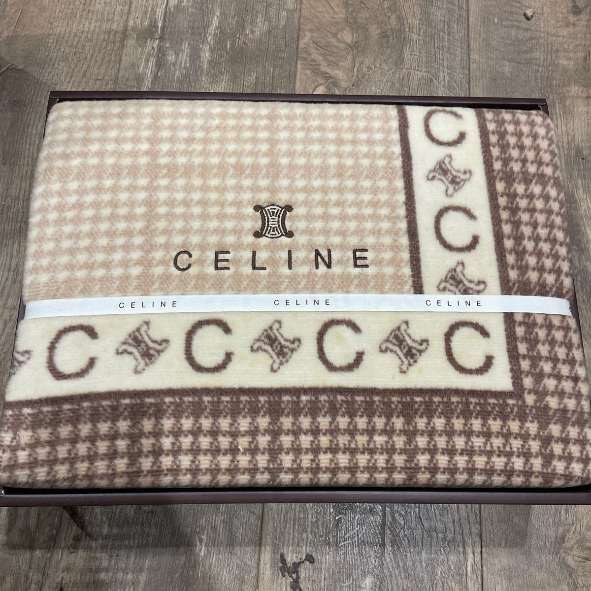 新品 未使用 贈答品 保管日 CELINE セリーヌ シルク混 綿毛布 CL1010