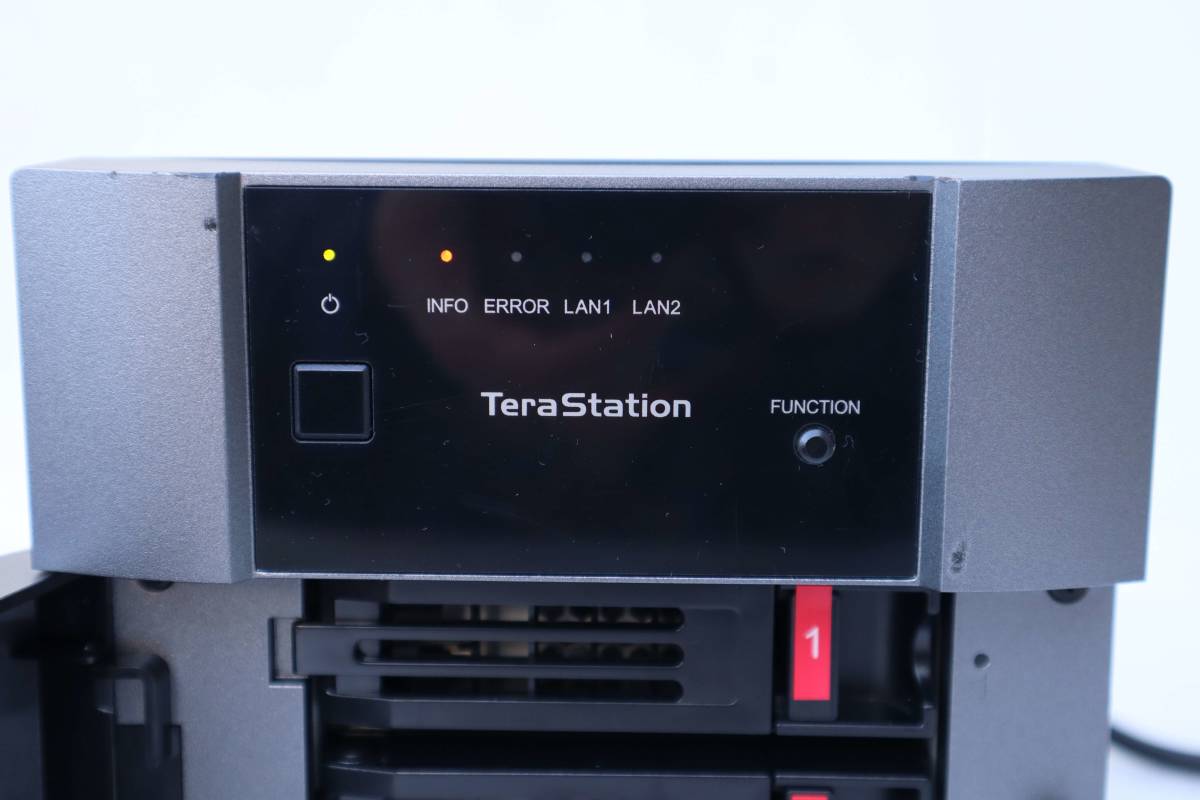 D0737 Y BUFFALO TeraStation TS3210DN0202 NAS( HDD, key less / case only )