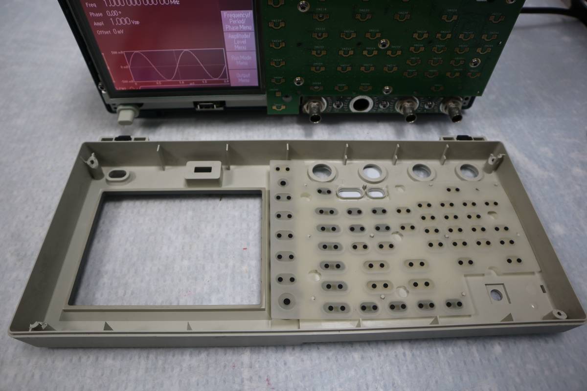 D0703 Y Tektronix AFG 3021B SINGLE CHANNEL ARBITRARY FUNCTION GENERATOR/訳あり_画像3